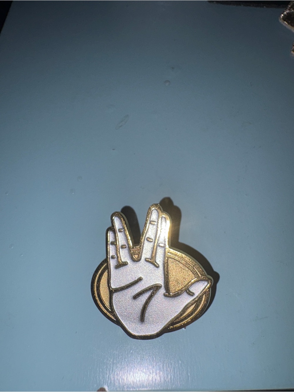 Star Trek Vulcan Salute Hand Enamel Pin Loot Crate July 2016 Exclusive
